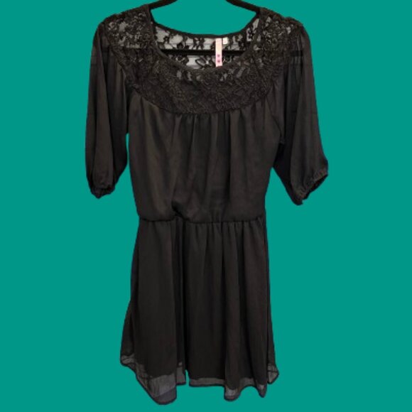 Dresses & Skirts - Black Dress Women's Medium